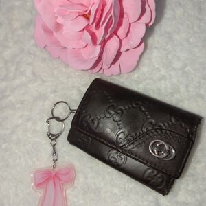 Gucci Dark Brown Leather Key Holder with Silver Detail+ Bonus Bow Keychain